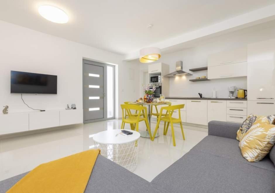 מאלי לוסיניי Apartments Losinj Sunset מראה חיצוני תמונה